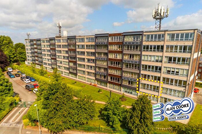 2 Bedroom Flat To Rent In Ingledew Court, Alwoodley, LS17