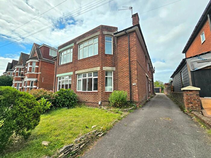 2 Bedroom Ground Maisonette To Rent In Hill Lane, Shirley, SO15