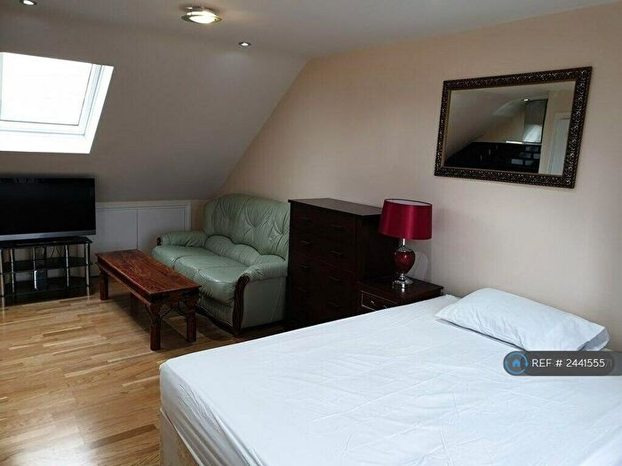 Studio To Rent In Bramcote Avenue, Mitcham, CR4