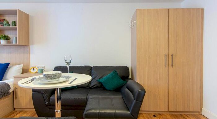 Studio To Rent In Lower North Street, Exeter, EX4