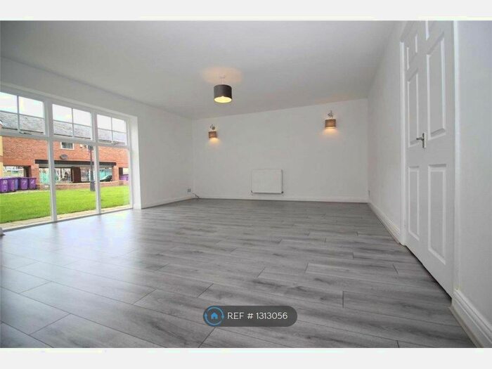 3 Bedroom Terraced House To Rent In Devonshire Mews, Princes Park, Liverpool L8