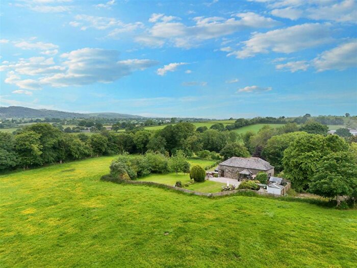 4 Bedroom Barn Conversion For Sale In Coads Green, Launceston, PL15