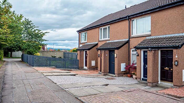 1 Bedroom Flat To Rent In Stuart Crescent, Edinburgh, EH12
