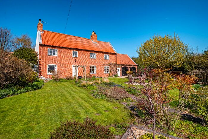 3 Bedroom Detached House For Sale In The Rosary, Church Street, East Markham, Newark, Nottinghamshire, NG22