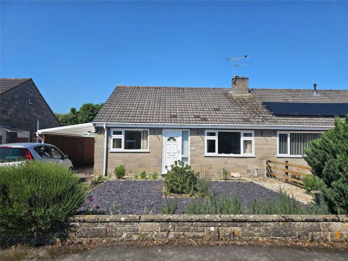 2 Bedroom Bungalow For Sale In Highfield Way, Somerton, Somerset, TA11