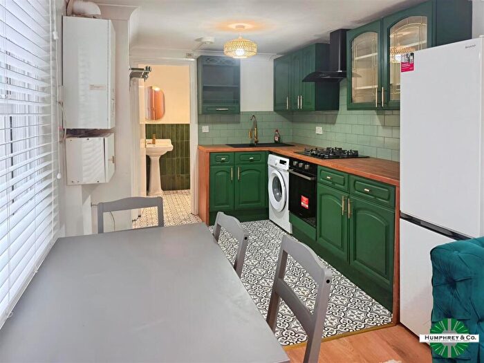 2 Bedroom Flat To Rent In Colegrave Road, E15