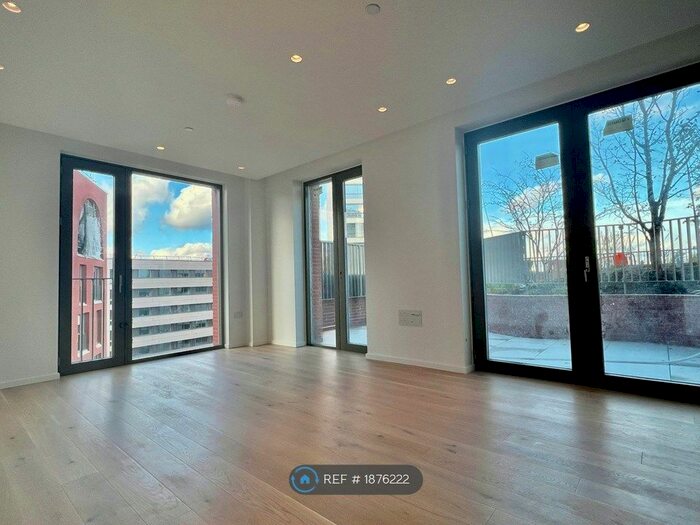 1 Bedroom Flat To Rent In Lewis Cubitt Square, London, N1C