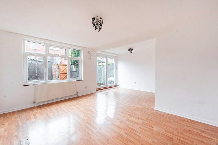 3 Bedroom Terraced House To Rent In Shepherds Path, Northolt, UB5