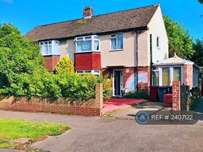 3 Bedroom Semi-Detached House To Rent In Usk Road, Tilehurst, Reading, RG30