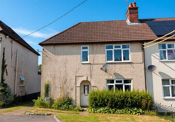 3 Bedroom Semi-Detached House For Sale In Combe View Cottages, Woodside Road, Godalming, Surrey, GU8
