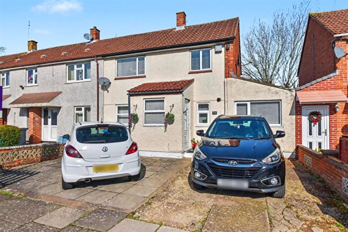 4 Bedroom Semi Detached House For Sale In York Road, Corby, NN18