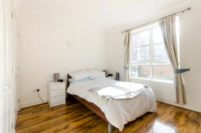 1 Bedroom Flat To Rent In Worple Road, Wimbledon, London, SW19