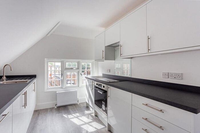 1 Bedroom Flat To Rent In Acre Passage Windsor, SL4