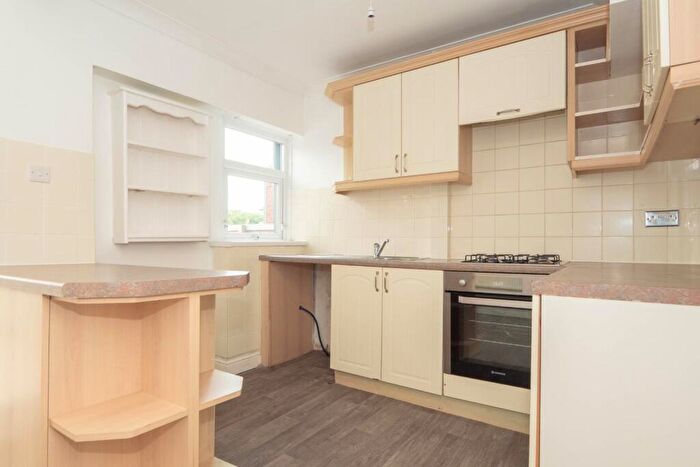 3 Bedroom Terraced House For Sale In Sommerdale Grove, LS13
