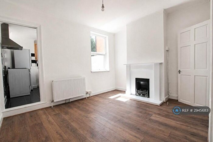 2 Bedroom Terraced House To Rent In Alexandra Road, Chatham, ME4