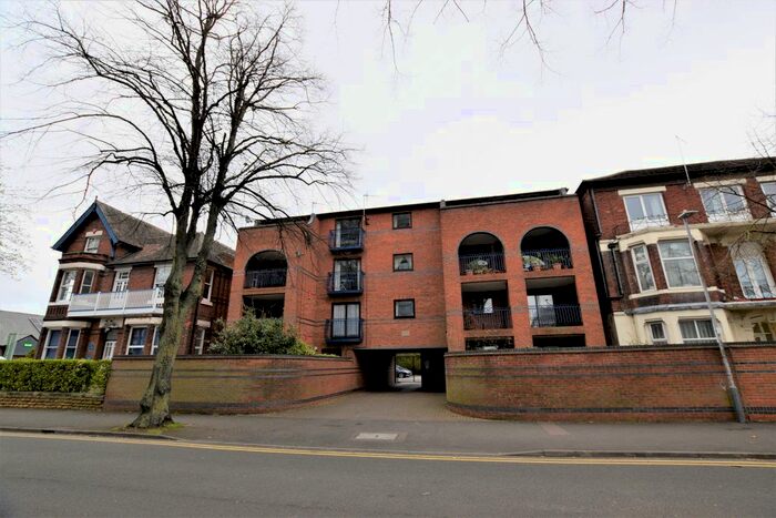 2 Bedroom Flat To Rent In Fox Road, West Bridgford, Nottingham, NG2
