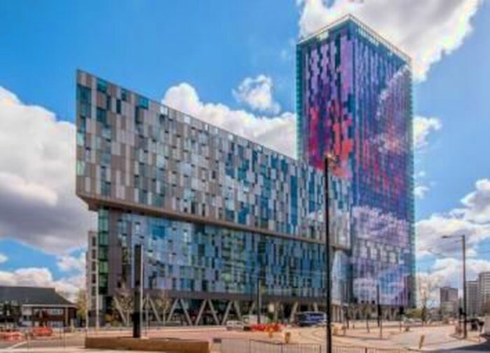 2 Bedroom Flat To Rent In The Pinnacle, Croydon, CR0