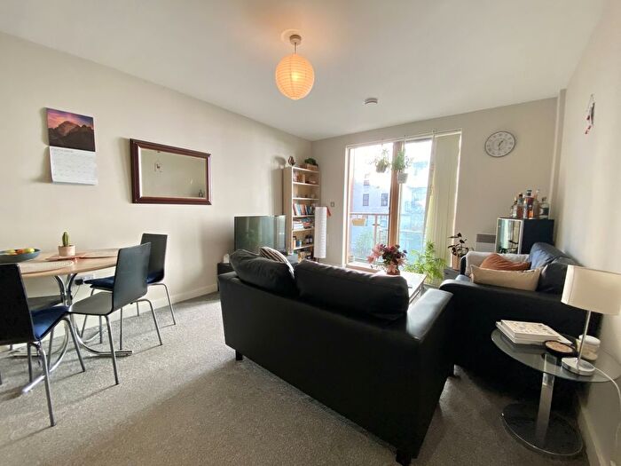 2 Bedroom Flat To Rent In Barton Place, Hornbeam Way, Green Quarter, M4