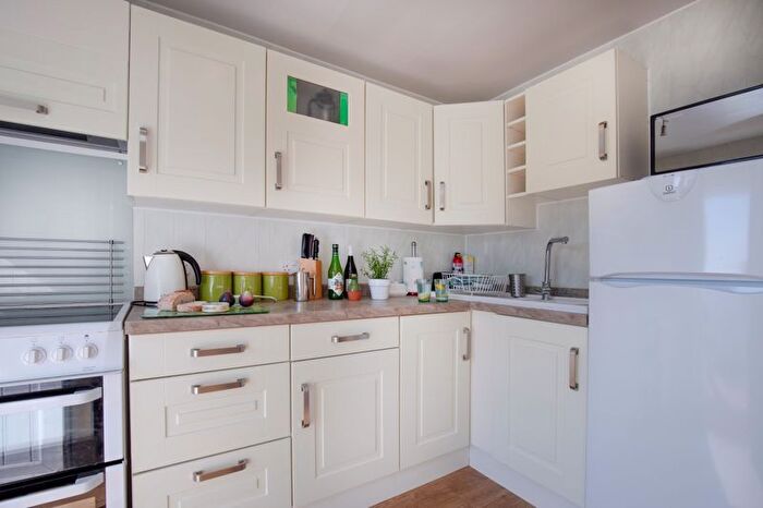 2 Bedroom Bungalow For Sale In Greenway Road, Galmpton, Brixham, TQ5