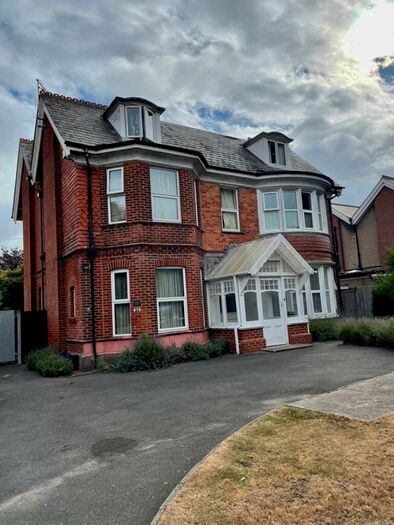 1 Bedroom Flat To Rent In Furnished Room In Shared House – Porchester Road £ Pcm, BH8