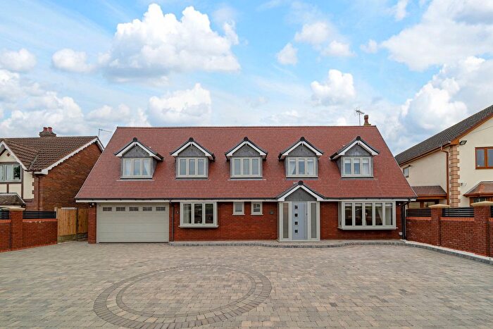 5 Bedroom Detached House To Rent In Kings Road, Wolverhampton, Calf Heath, WV10