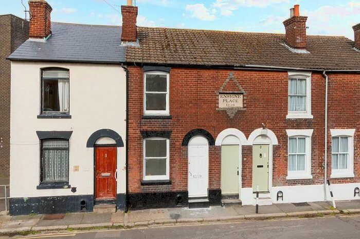 2 Bedroom Town House To Rent In Ivy Lane, Canterbury, CT1