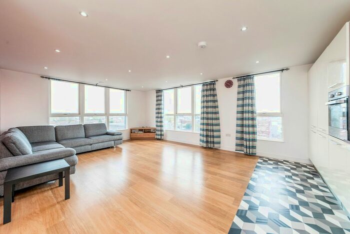 2 Bedroom Flat To Rent In Rivington Apartments, Railway Terrace, Slough, SL2
