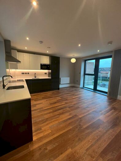 1 Bedroom Flat To Rent In A Heather Gardens, London, NW11