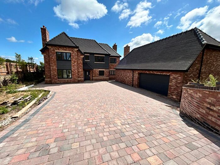 5 Bedroom Detached House For Sale In Burton Road, Midway, Swadlincote, DE11