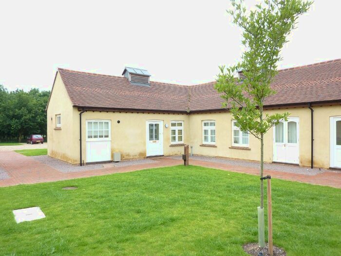 2 Bedroom Mews To Rent In Lower Woodside Farm, Westfield, Brookmans Park, Herts, AL9