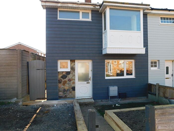 3 Bedroom End Of Terrace House To Rent In Brindles, Canvey Island, SS8