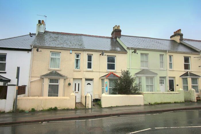 3 Bedroom Terraced House To Rent In North Road, Saltash PL12