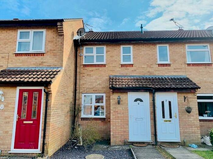 2 Bedroom House To Rent In Malcroft Mews, Marchwood, SO40
