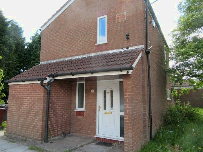 3 Bedroom Detached House To Rent In Calbourne Crescent, Levenshulme, Manchester., M12