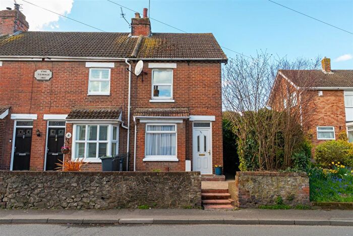 2 Bedroom Terraced House For Sale In Holborough Road, Snodland, ME6