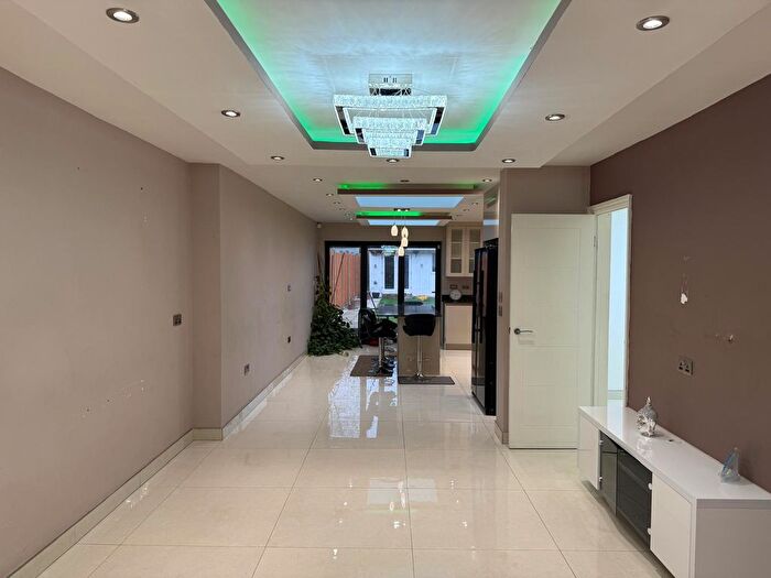 3 Bedroom Terraced House To Rent In Moorhouse Road, Harrow, HA3