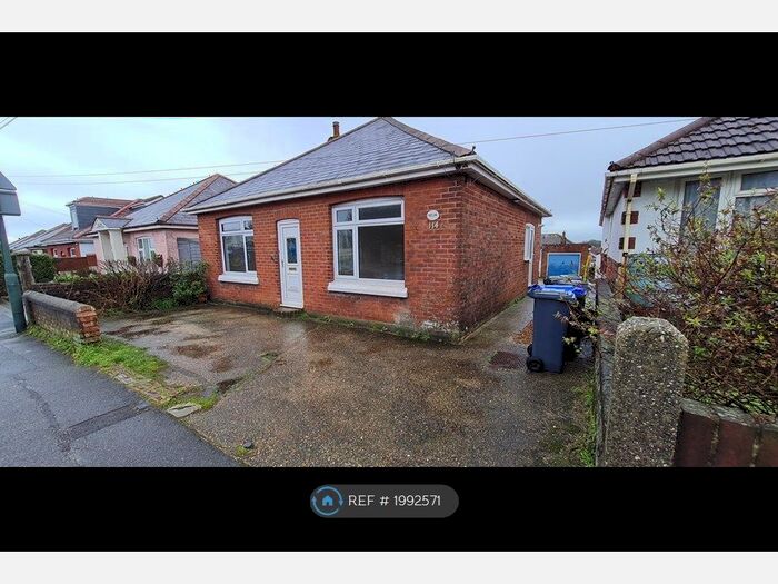 2 Bedroom Bungalow To Rent In Kinson Road, Bournemouth, BH10