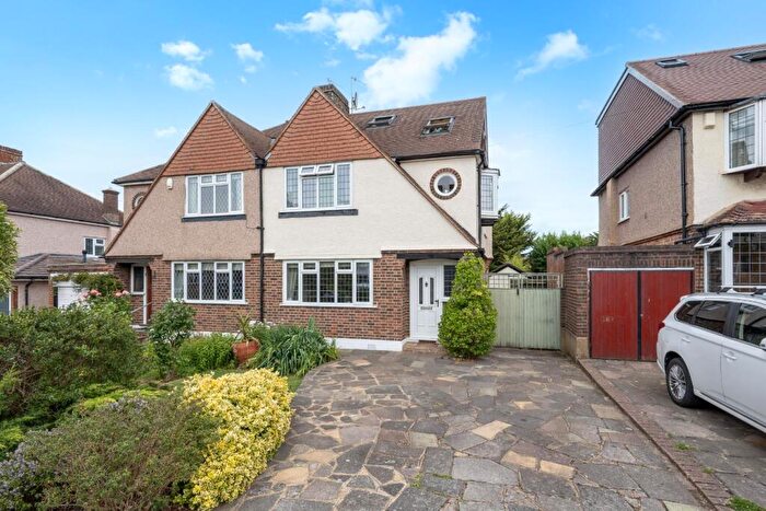 4 Bedroom Semi Detached House For Sale In Elmwood Drive, Stoneleigh, KT17