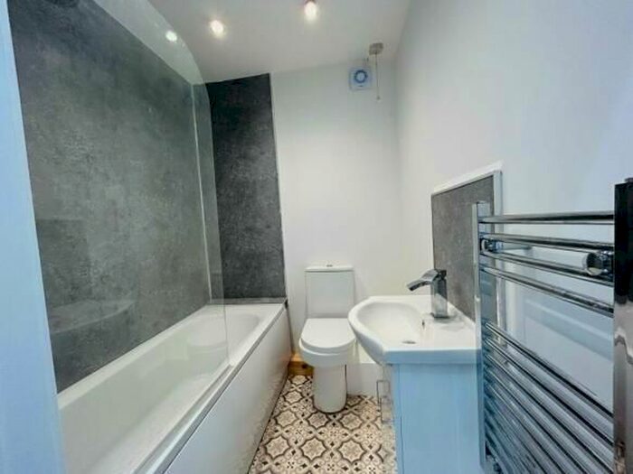 1 Bedroom Flat To Rent In Loscoe Road, Heanor, DE75