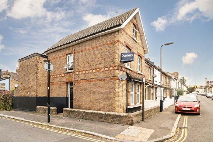 3 Bedroom Flat For Sale In Bedford Road, Ealing, W13