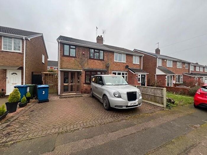 3 Bedroom House To Rent In Tolman Drive, Tamworth, B77