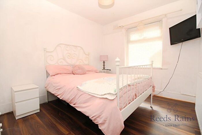 2 Bedroom Bungalow For Sale In Woodside Avenue, Kinmel Bay, Conwy, LL18