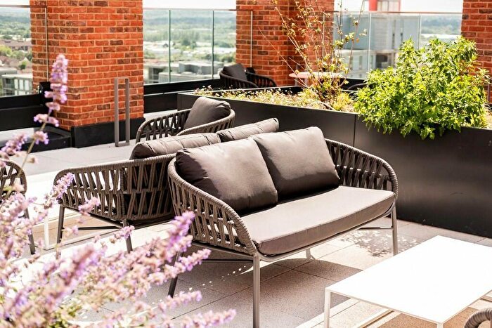 2 Bedroom Apartment To Rent In Flat, The Almere, Avebury Boulevard, Milton Keynes, Buckinghamshire, MK9