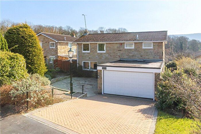 4 Bedroom Detached House For Sale In Riverside Avenue, Otley, North Yorkshire, LS21