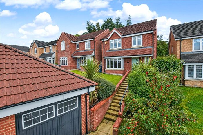 4 Bedroom Detached House For Sale In Lordswood Grange, Pudsey, West Yorkshire, LS28
