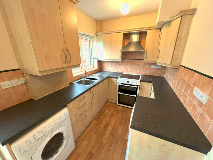 3 Bedroom Terraced House To Rent In Primrose Glen, Hornchurch, Essex, RM11