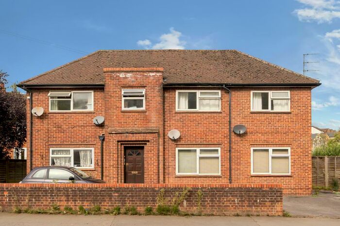 1 Bedroom Apartment To Rent In High Wycombe, Buckinghamshire, HP12