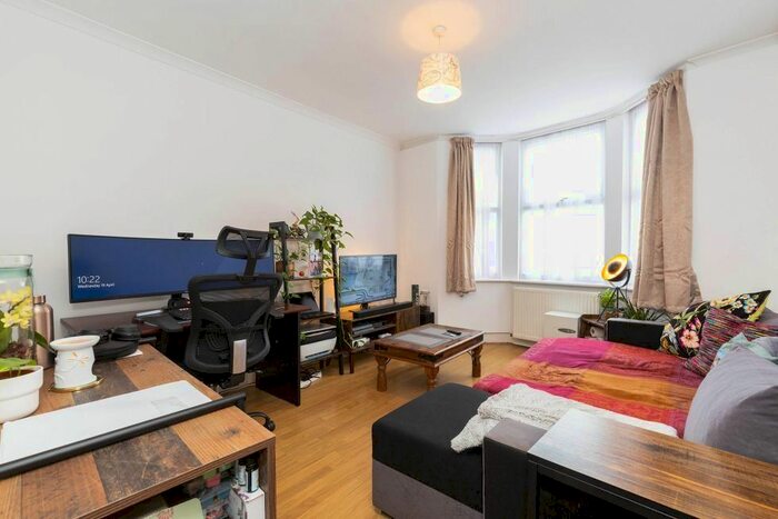 2 Bedroom Flat To Rent In Chaplin Road, London, NW2