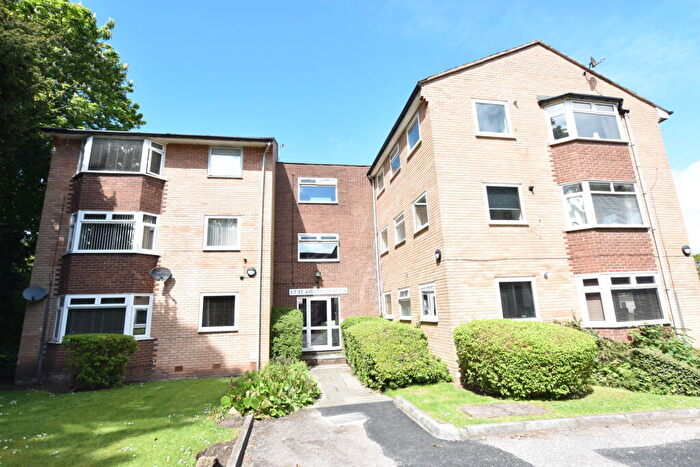 2 Bedroom Flat For Sale In St. Aidans Court, Prenton, CH43