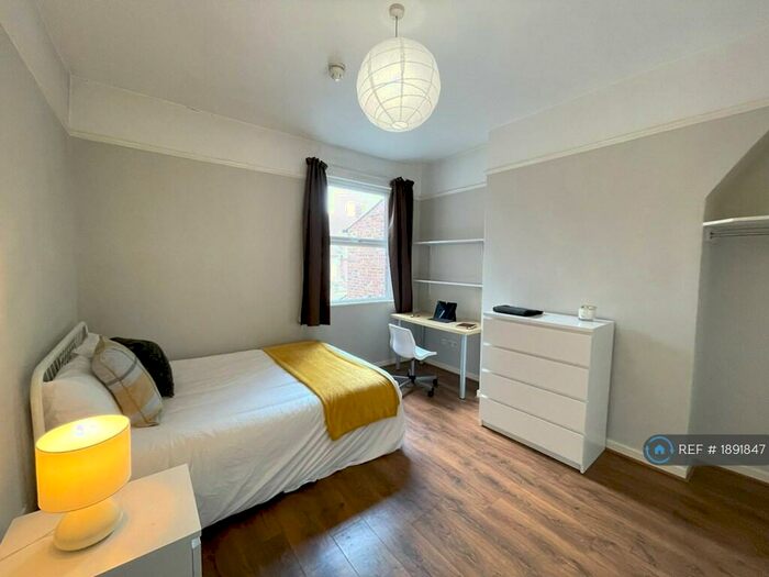 4 Bedroom Terraced House To Rent In Penny Lane, Liverpool, L18